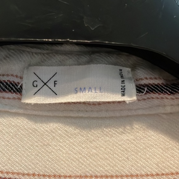 Button front blouse - Picture 3 of 6